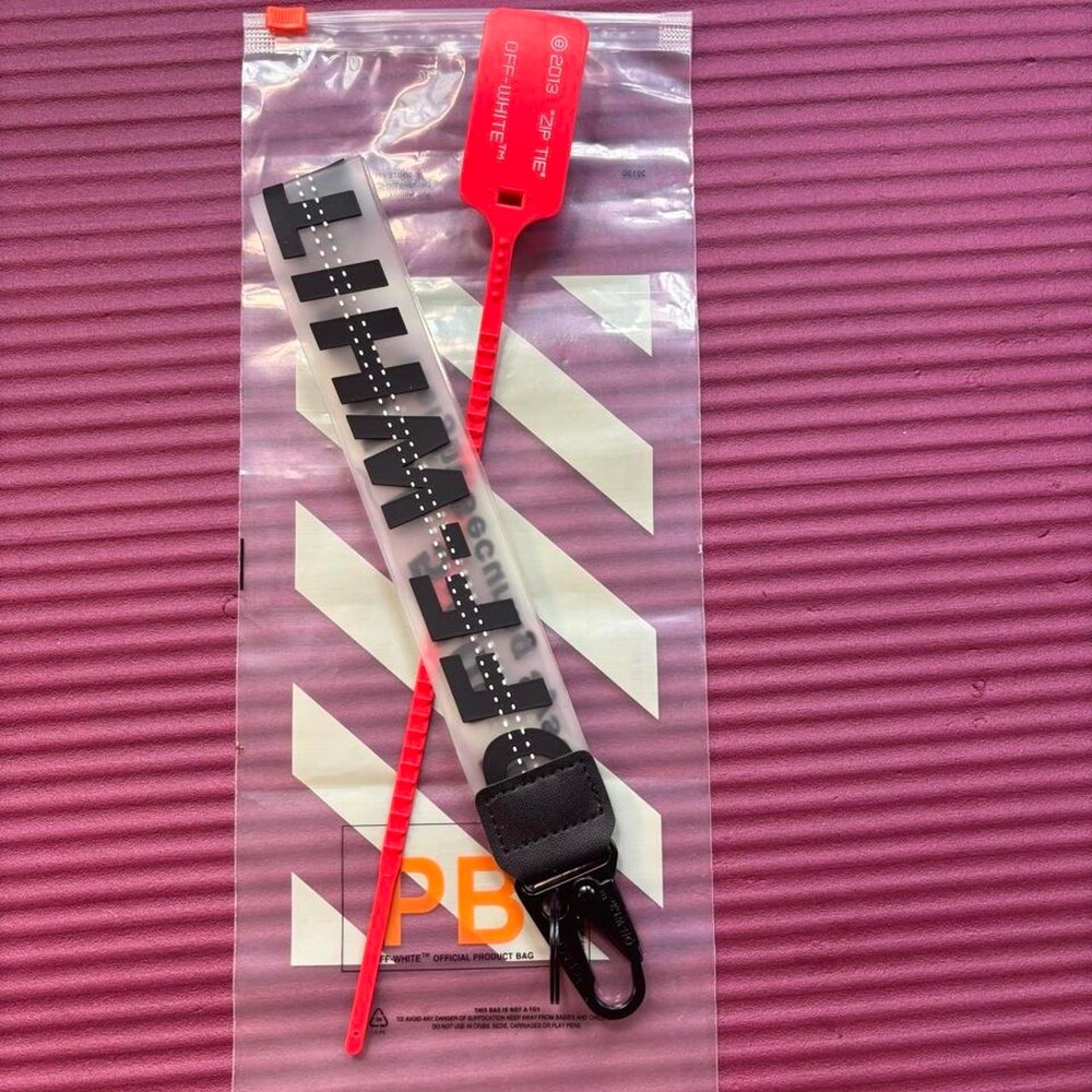 🦇 Black (Clear, Black Leather, Black clip) | Off-White | Keychain ─────────────